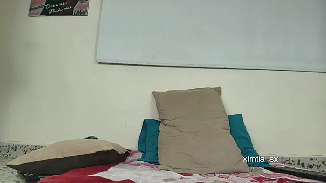 Snapshot of ximtia_xs chatting on July 24, 2026, 2:37 pm ximtia xs online show from July 24, 2026, 2:37 pm