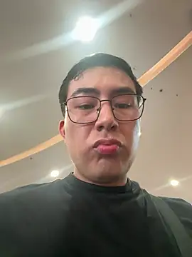andrewmhilton  online show from July 8, 2026, 8:57 pm
