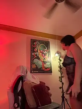 Snapshot of ZahaRoseee chatting on June 3, 2026, 5:32 am ZahaRoseee online show from June 3, 2026, 5:32 am