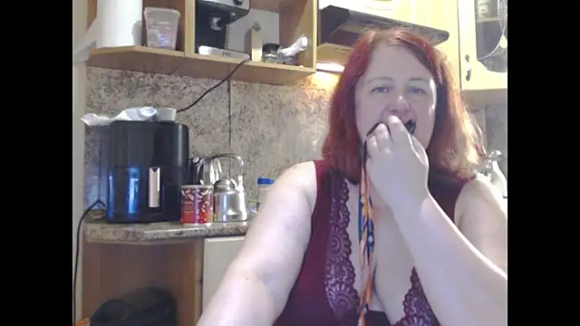 NikolRedMilf online show from June 5, 2026, 10:15 pm