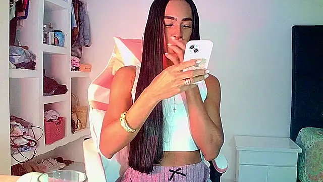 carmen14 online show from July 14, 2026, 7:24 am