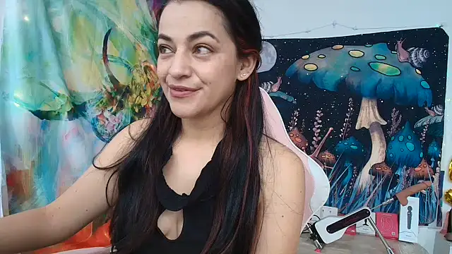 LovelyAzucena online show from June 27, 2026, 12:55 pm