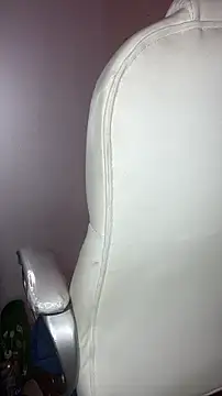 NiickyJones online show from May 3, 2026, 5:46 am