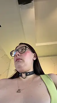 NiickyJones online show from June 26, 2026, 1:32 am