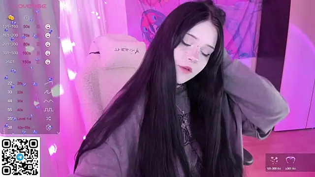 SelenaCute online show from May 29, 2026, 4:05 pm
