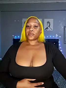 Snapshot of Toya_P chatting on July 8, 2026, 2:43 pm Toya P online show from July 8, 2026, 2:43 pm