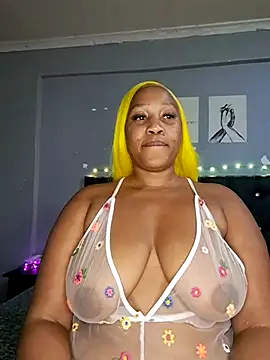 Snapshot of Toya_P chatting on July 9, 2026, 12:20 pm Toya P online show from July 9, 2026, 12:20 pm