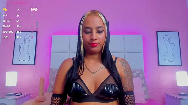 charlotte kisss online show from July 16, 2026, 5:19 pm
