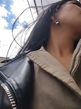 Astrid-- online show from July 27, 2026, 3:52 pm