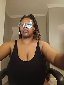 bustylisa1983 online show from July 24, 2026, 5:49 am