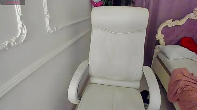 Lily Marlin online show from June 5, 2026, 2:40 am
