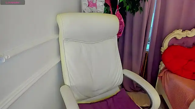 Lily Marlin online show from July 19, 2026, 2:37 am