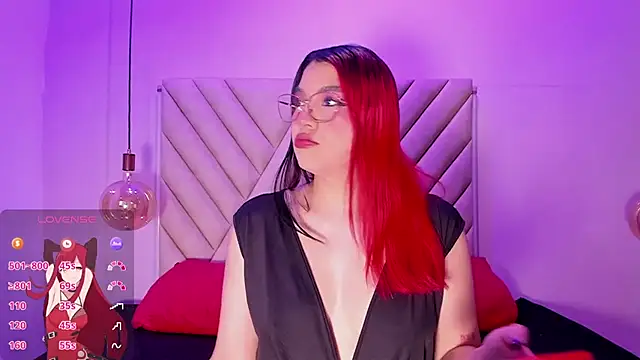 EmmaSwift  online show from July 8, 2026, 2:05 am