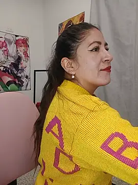 nammy  dirtyhott online show from June 18, 2026, 12:09 pm