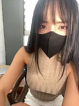 Asia-Lynn online show from August 7, 2026, 7:10 am