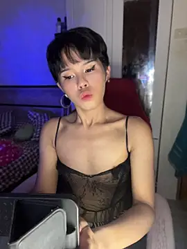 Plaxtique online show from July 7, 2026, 3:49 pm