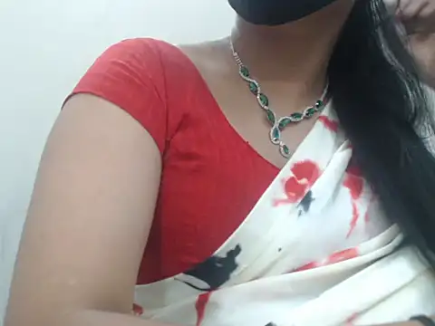 Snapshot of Lovely_Siri_23 chatting on May 8, 2026, 11:48 am Lovely Siri 23 online show from May 8, 2026, 11:48 am