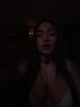 DaniDusan  online show from July 23, 2026, 6:17 pm