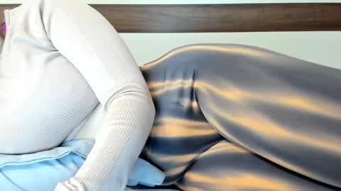 00ingrid00 online show from February 20, 2025, 12:52 am