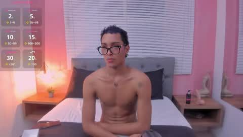 Snapshot of 02andres_ chatting on June 4, 2026, 2:50 am ANDRES online show from June 4, 2026, 2:50 am