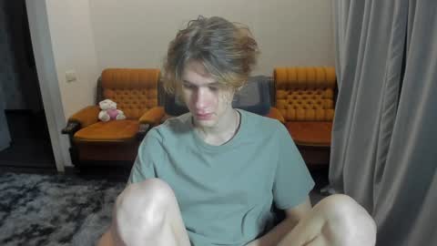 Snapshot of 0verlandd chatting on December 13, 2024, 1:04 am Adam online show from December 13, 2024, 1:04 am