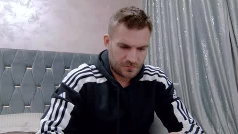 10in_deluxe online show from December 15, 2025, 7:12 am