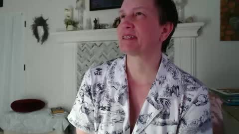 Aurora Willows online show from March 6, 2026, 5:04 am