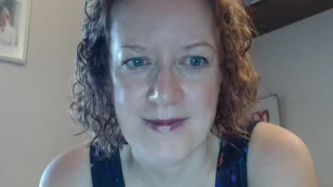 12ennie online show from October 16, 2025, 6:25 am