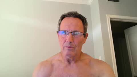 13glanmorfa online show from November 18, 2025, 2:43 pm