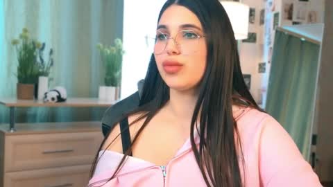 Jessica online show from April 11, 2026, 7:45 am