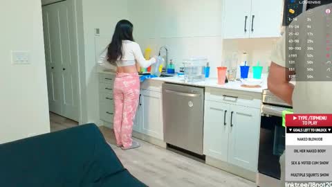 Tong  Ralph online show from November 17, 2025, 1:00 am