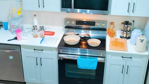 Tong  Ralph online show from April 3, 2026, 1:14 am