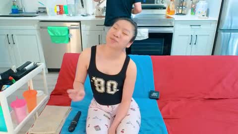 Tong  Ralph online show from June 6, 2026, 1:11 am