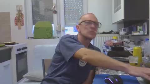 1973man online show from December 18, 2025, 2:01 pm