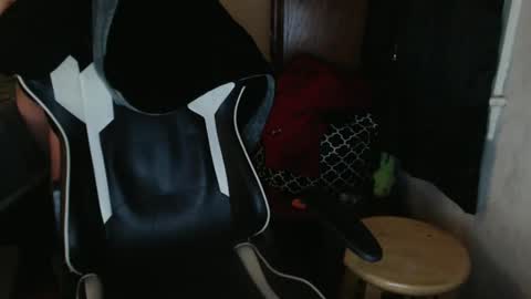 Snapshot of 1hotcouple2c chatting on January 1, 2025, 1:37 pm 1hotcouple2c online show from January 1, 2025, 1:37 pm