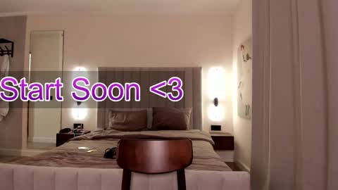 Lily 3 online show from November 27, 2025, 4:53 pm