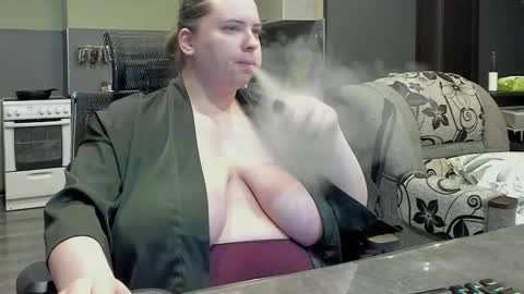 1LINDSEY1 online show from February 18, 2025, 6:04 am