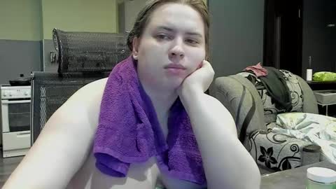 1LINDSEY1 online show from February 25, 2025, 10:26 am