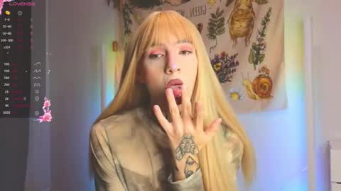 Michelle online show from September 20, 2025, 2:07 pm