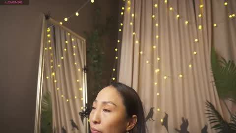 Rei online show from October 30, 2025, 1:23 pm