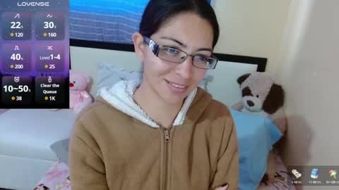 paola online show from December 17, 2024, 11:38 pm