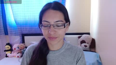 paola online show from February 12, 2025, 3:49 pm