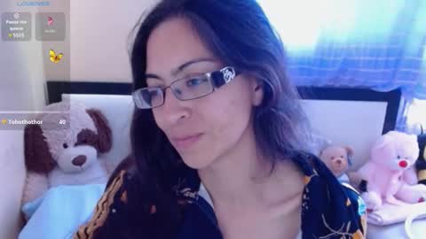 paola online show from March 11, 2025, 9:59 pm