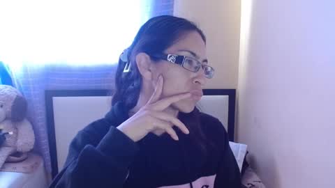 paola online show from September 15, 2025, 9:59 pm