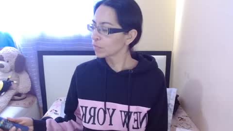 paola online show from September 17, 2025, 8:32 pm