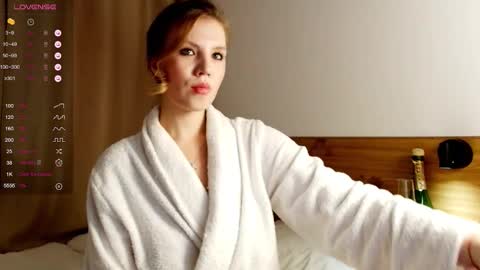 VICTORIA online show from September 12, 2025, 1:06 am