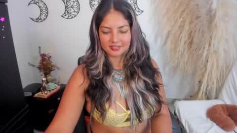 1wayra online show from February 11, 2025, 8:42 pm