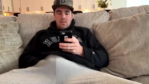 Snapshot of 1werd chatting on December 1, 2024, 5:13 pm 1werd online show from December 1, 2024, 5:13 pm