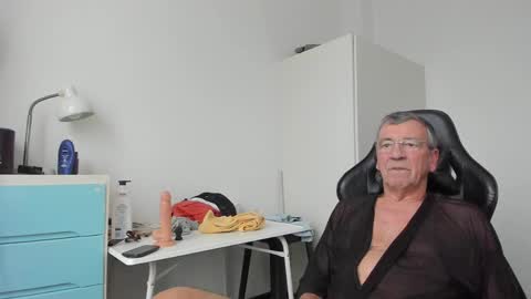 Henk online show from February 10, 2025, 3:21 pm