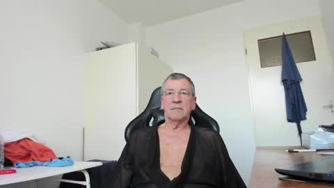 Henk online show from March 5, 2025, 4:13 pm